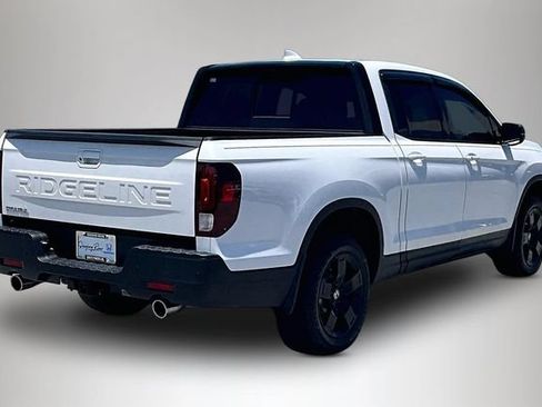 Used 2025 Honda Ridgeline Black Edition image 5