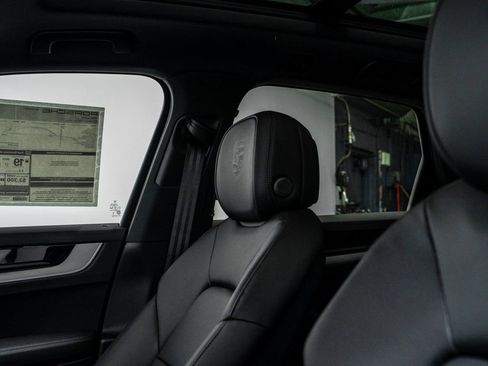 New 2026 Porsche Cayenne image 25