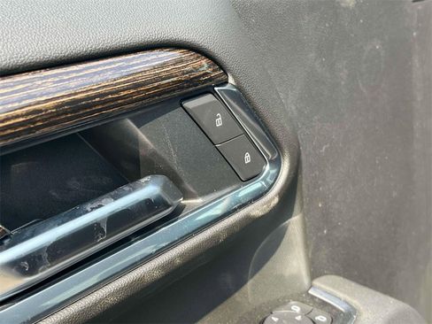 New 2025 GMC Sierra 2500 SLE w/ SLE Value Package; image 20