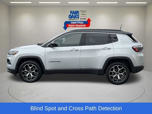 Certified 2025 Jeep Compass Limited AWD/4WD image 11