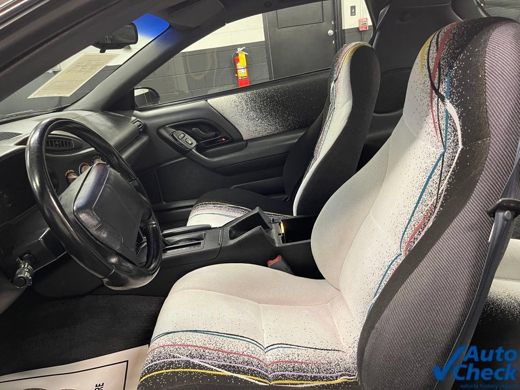 Used 1993 Chevrolet Camaro Z28 RWD image 14