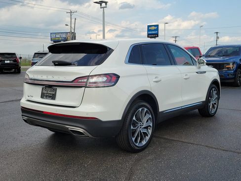 Certified 2023 Lincoln Nautilus Reserve AWD/4WD image 4