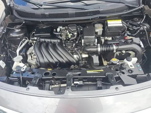 Used 2019 Nissan Versa S FWD image 5