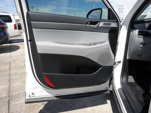 Used 2021 Hyundai Palisade SEL w/ Premium Package FWD image 16