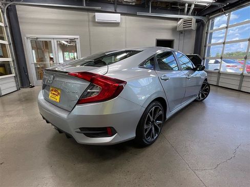 Used 2019 Honda Civic Sport image 5