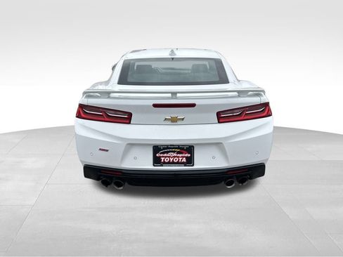 Used 2016 Chevrolet Camaro SS image 4