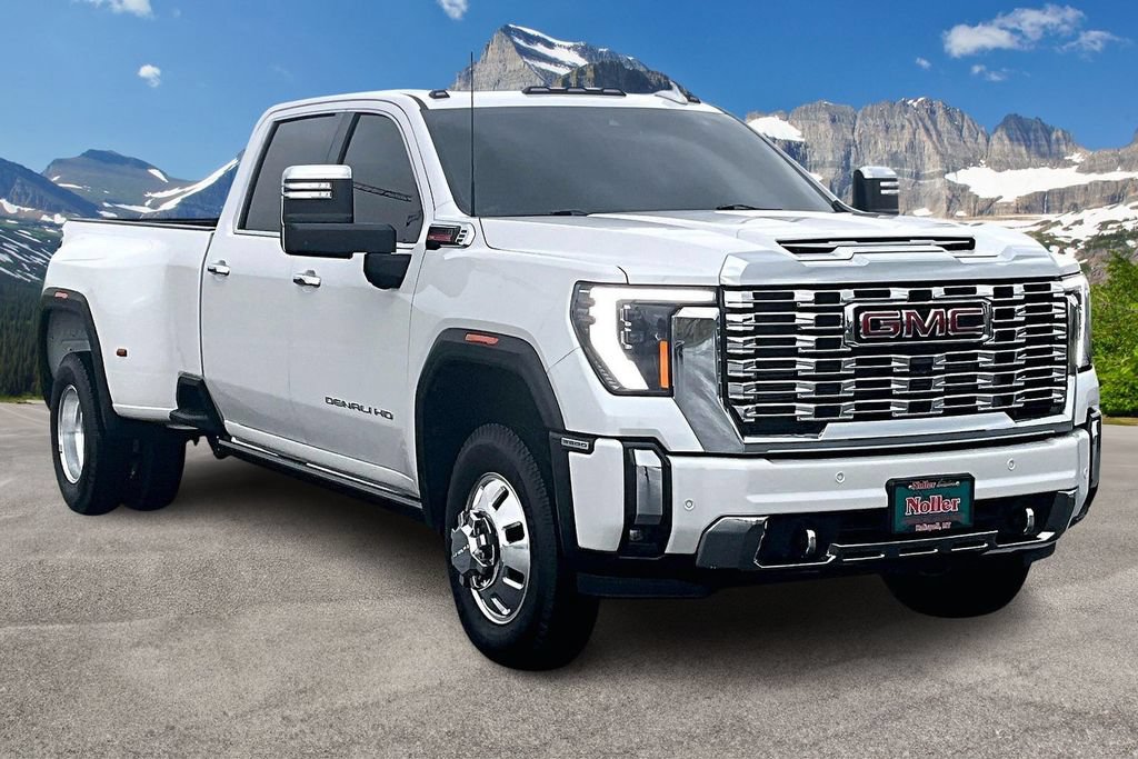 Used 2024 GMC Sierra 3500 Denali w/ Denali Reserve Package AWD/4WD image 12