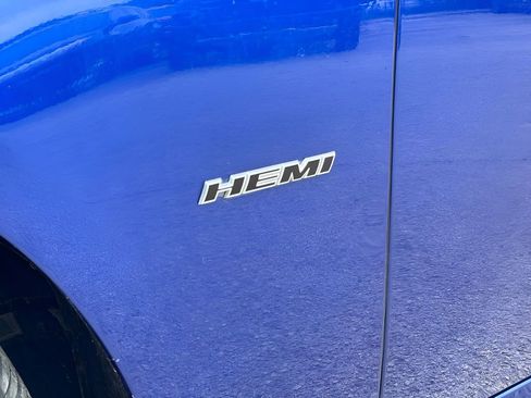 Used 2019 Dodge Charger R/T w/ Blacktop Package RWD image 3