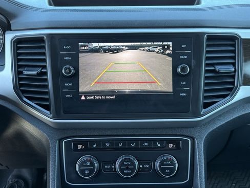 Used 2021 Volkswagen Atlas SE w/ Towing Package image 21