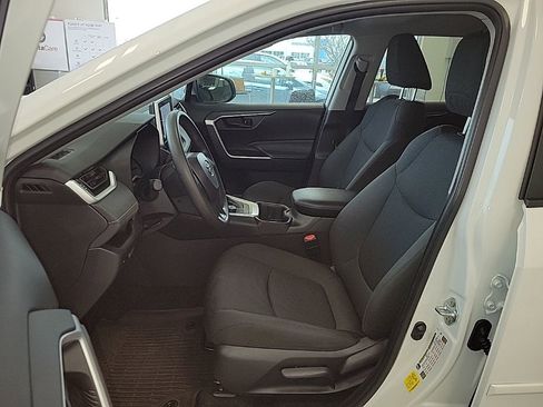 Used 2024 Toyota RAV4 LE image 8