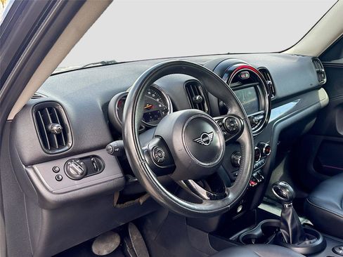 Used 2019 MINI Cooper Countryman FWD image 9