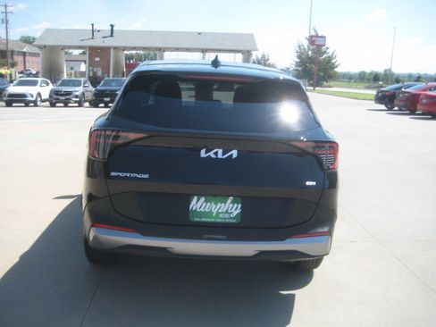 Used 2026 Kia Sportage LX AWD/4WD image 6