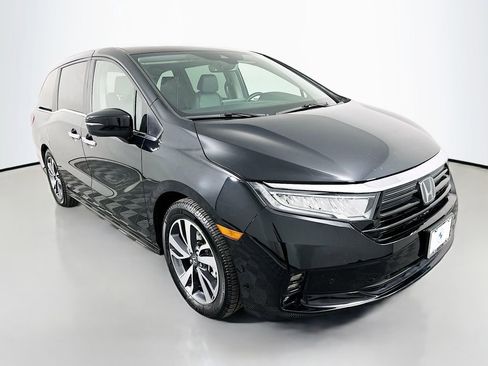 Used 2022 Honda Odyssey Touring image 3