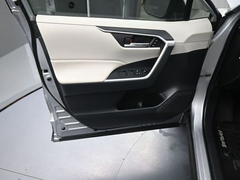 Used 2019 Toyota RAV4 XLE Premium w/ Cold Weather Package image 20