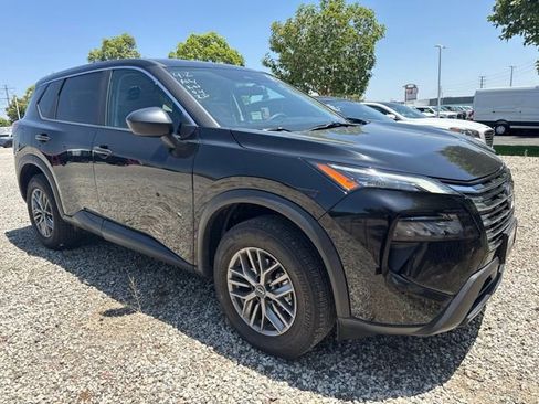 Used 2025 Nissan Rogue S FWD image 4