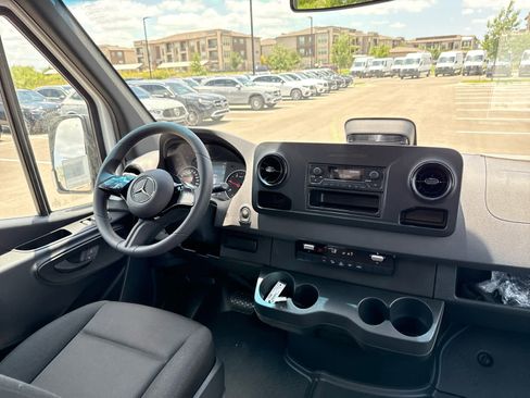 New 2025 Mercedes-Benz Sprinter 2500 image 20