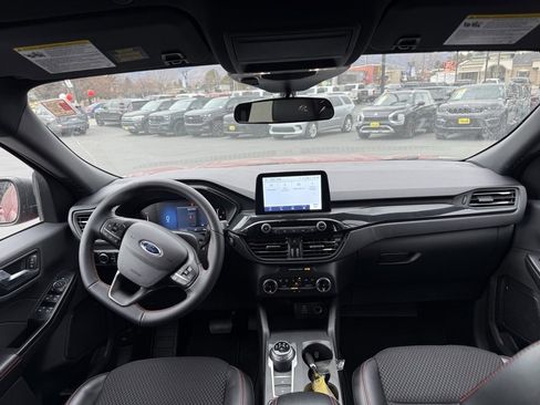 Used 2025 Ford Escape ST-Line image 17
