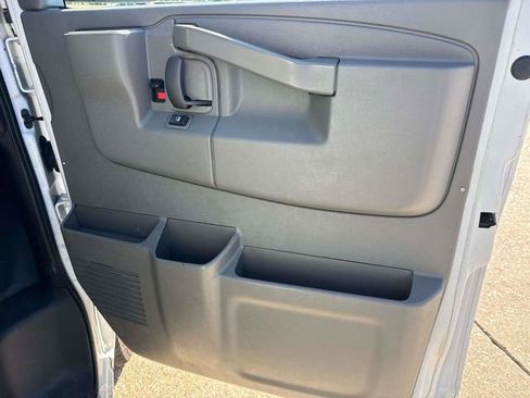 Used 2016 Chevrolet Express 3500 LT w/ LT Preferred Equipment Group image 38