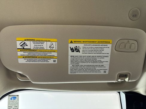 Used 2023 Ford Explorer Platinum w/ Technology Package image 30