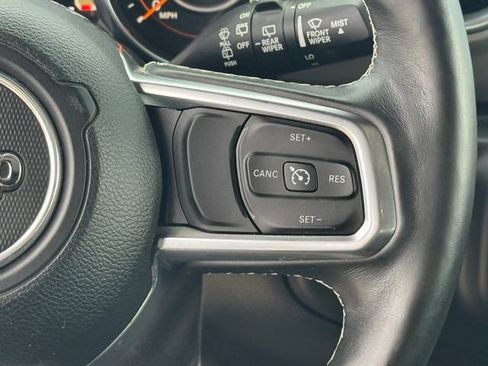 Used 2018 Jeep Wrangler Unlimited Sahara AWD/4WD image 23