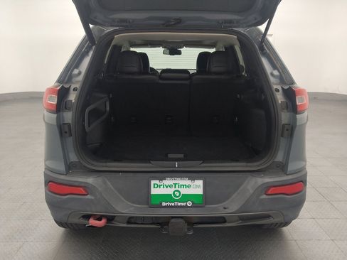 Used 2015 Jeep Cherokee Trailhawk w/ Comfort/Convenience Group AWD/4WD image 29