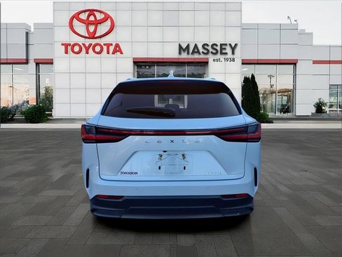 Used 2024 Lexus NX 250 FWD w/ Premium Package image 4