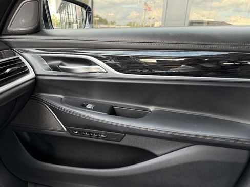 Used 2019 BMW 750i w/ Executive Package RWD image 36