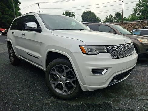 Used 2019 Jeep Grand Cherokee Overland AWD/4WD image 1
