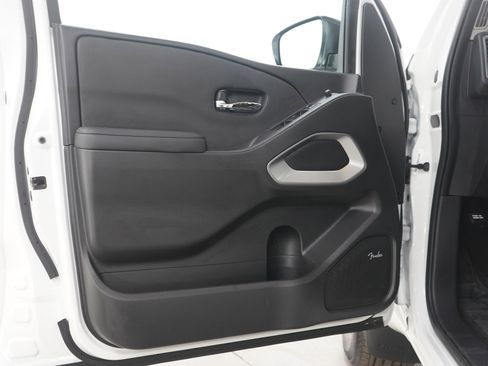 Used 2024 Nissan Frontier SL w/ Technology Package image 20