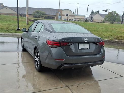 Used 2022 Nissan Sentra SV image 5