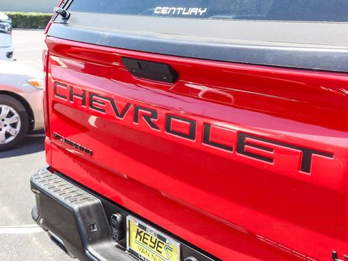 Used 2021 Chevrolet Silverado 1500 LT Trail Boss w/ Bed Protection Package AWD/4WD image 11