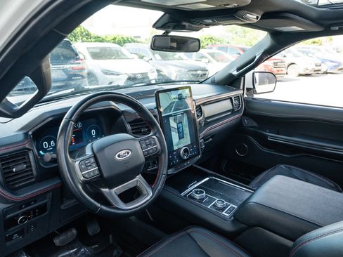 Used 2023 Ford Expedition Limited AWD/4WD image 16
