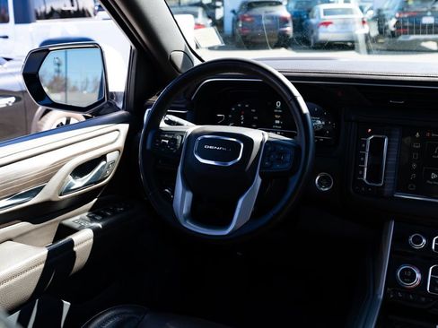 Used 2024 GMC Yukon Denali AWD/4WD image 10