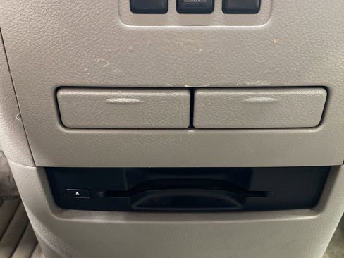 Used 2015 Nissan Quest SV image 18