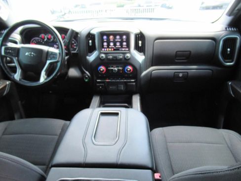 Used 2020 Chevrolet Silverado 1500 RST AWD/4WD image 13