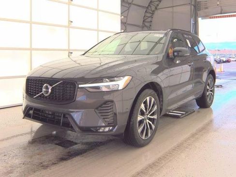 Certified 2025 Volvo XC60 B5 Plus image 2