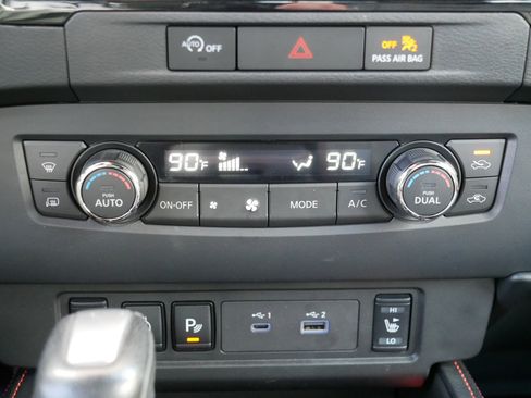 Certified 2023 Nissan Frontier PRO-4X w/ Pro-4X Premium Package AWD/4WD image 23