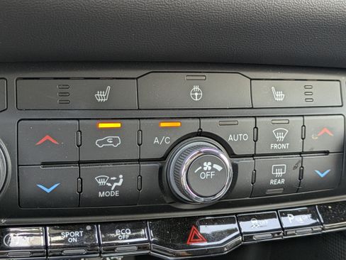 Used 2025 Dodge Durango GT w/ Blacktop Package RWD image 28