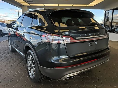 Certified 2022 Lincoln Nautilus AWD w/ Premium Package image 7