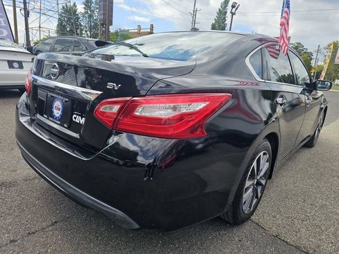Used 2017 Nissan Altima 2.5 SV FWD image 5