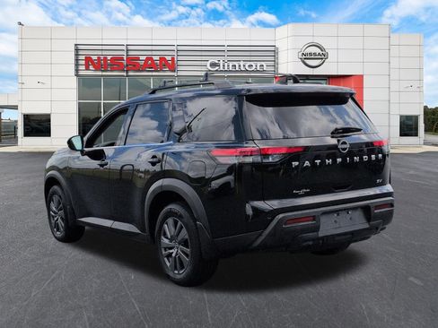 Used 2022 Nissan Pathfinder SV FWD image 5