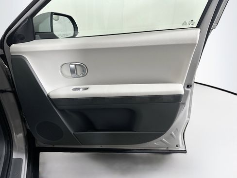 Used 2024 Hyundai Ioniq 5 SE image 31