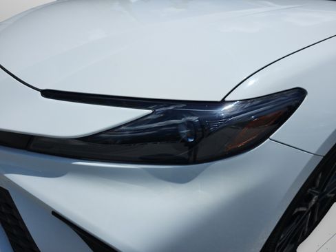Used 2025 Toyota Camry SE w/ Convenience Package FWD image 31
