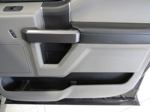 Used 2019 Ford F150 XLT w/ Trailer Tow Package RWD image 21