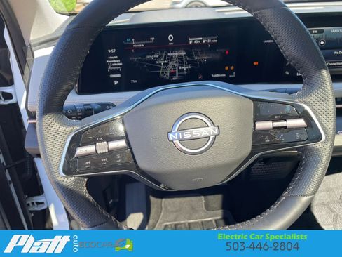 Used 2023 Nissan Ariya FWD image 33
