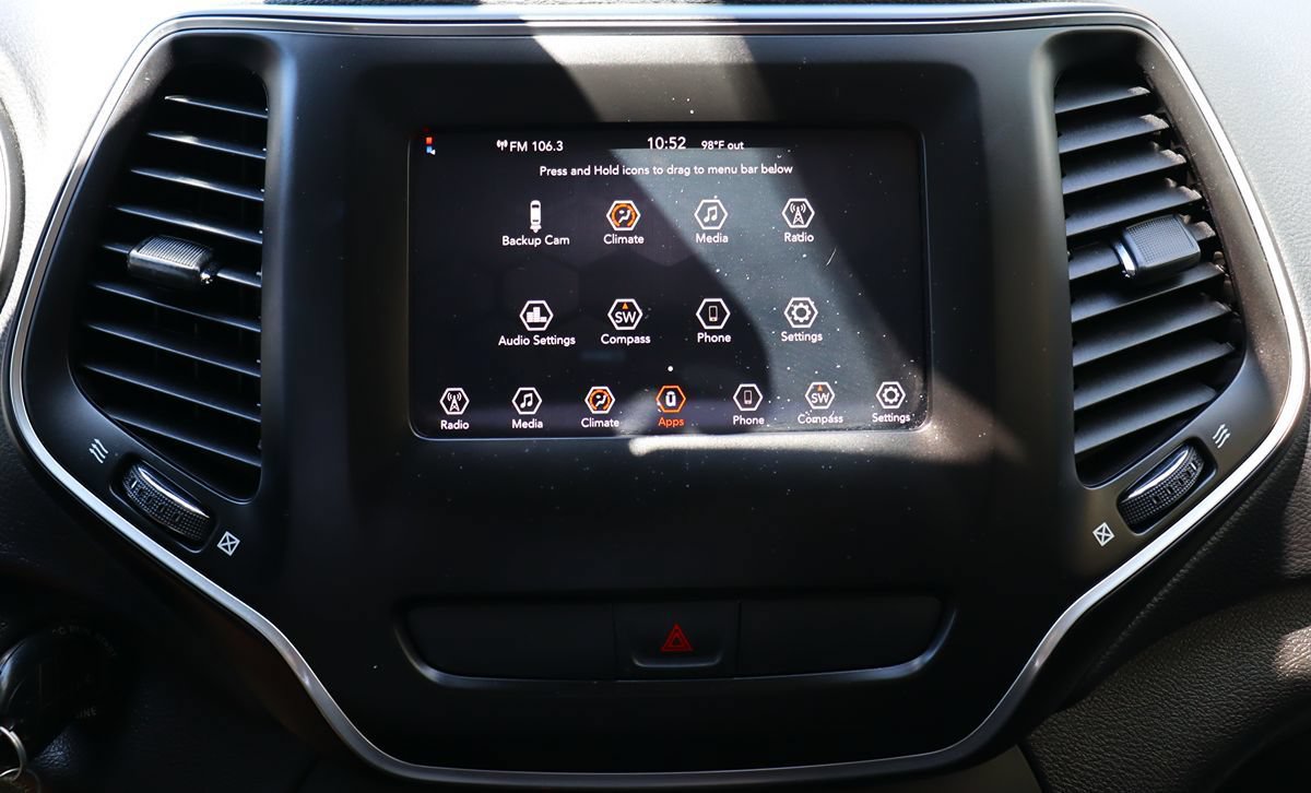 Used 2020 Jeep Cherokee Latitude FWD image 48