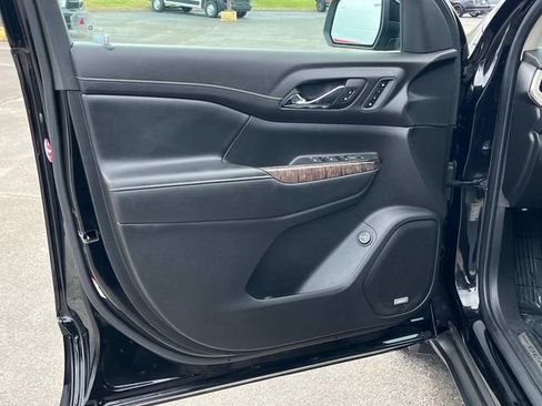 Used 2021 GMC Acadia Denali w/ GMC Pro Grade Package AWD/4WD image 18