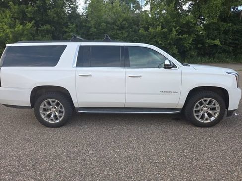 Used 2016 GMC Yukon XL SLE w/ Convenience Package AWD/4WD image 17