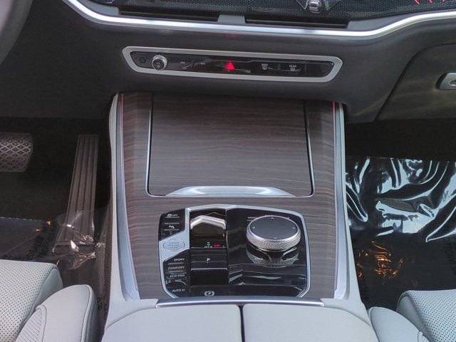 Used 2024 BMW X5 sDrive40i w/ Premium Package RWD image 18