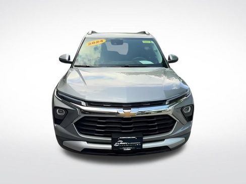 Used 2024 Chevrolet TrailBlazer LT AWD/4WD image 3
